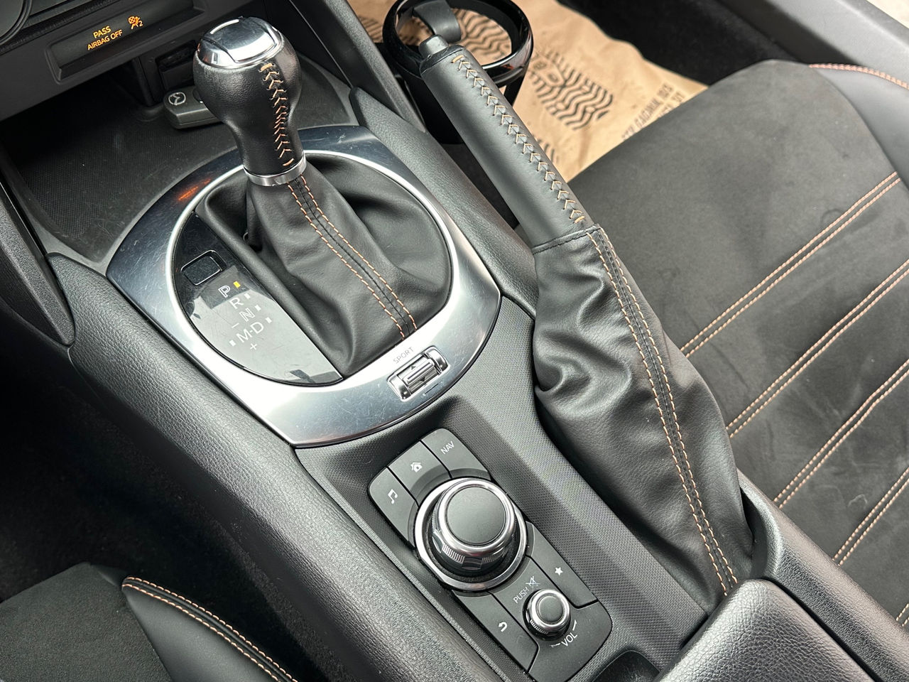 Mazda MX-5 foto 11