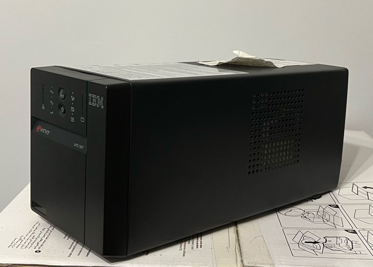 UPS IBM 750 T