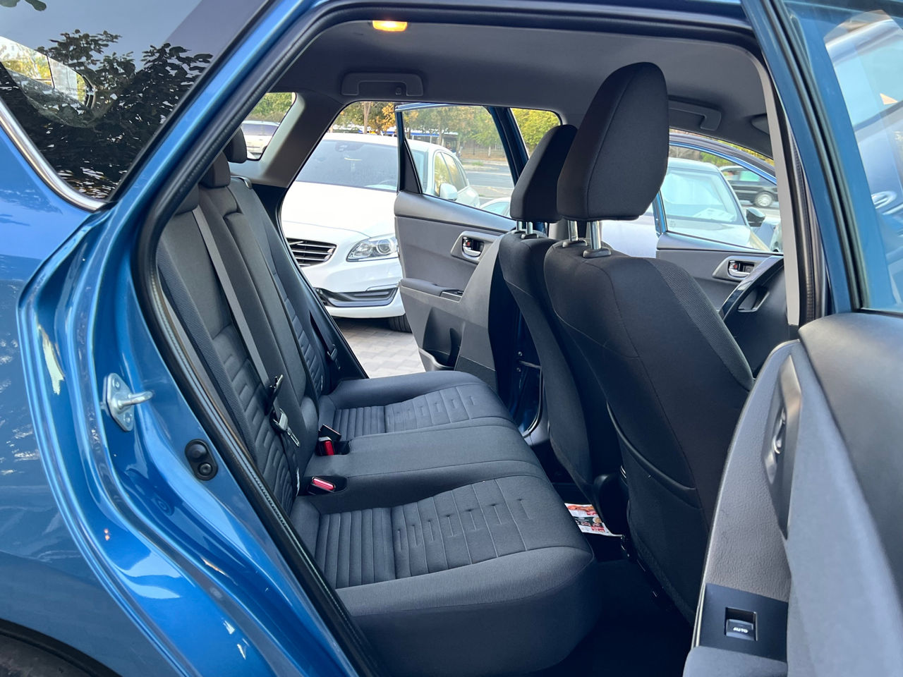 Toyota Auris foto 16