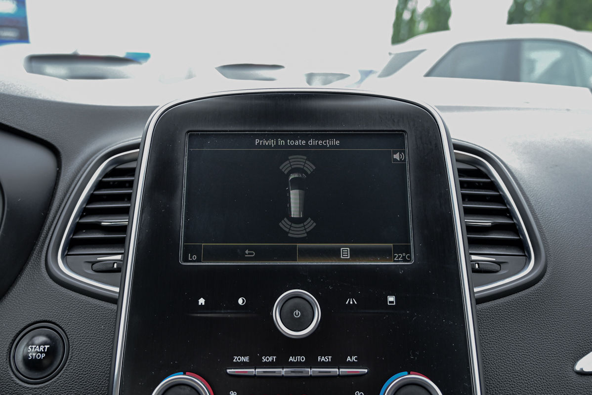 Renault Grand Scenic фото 16