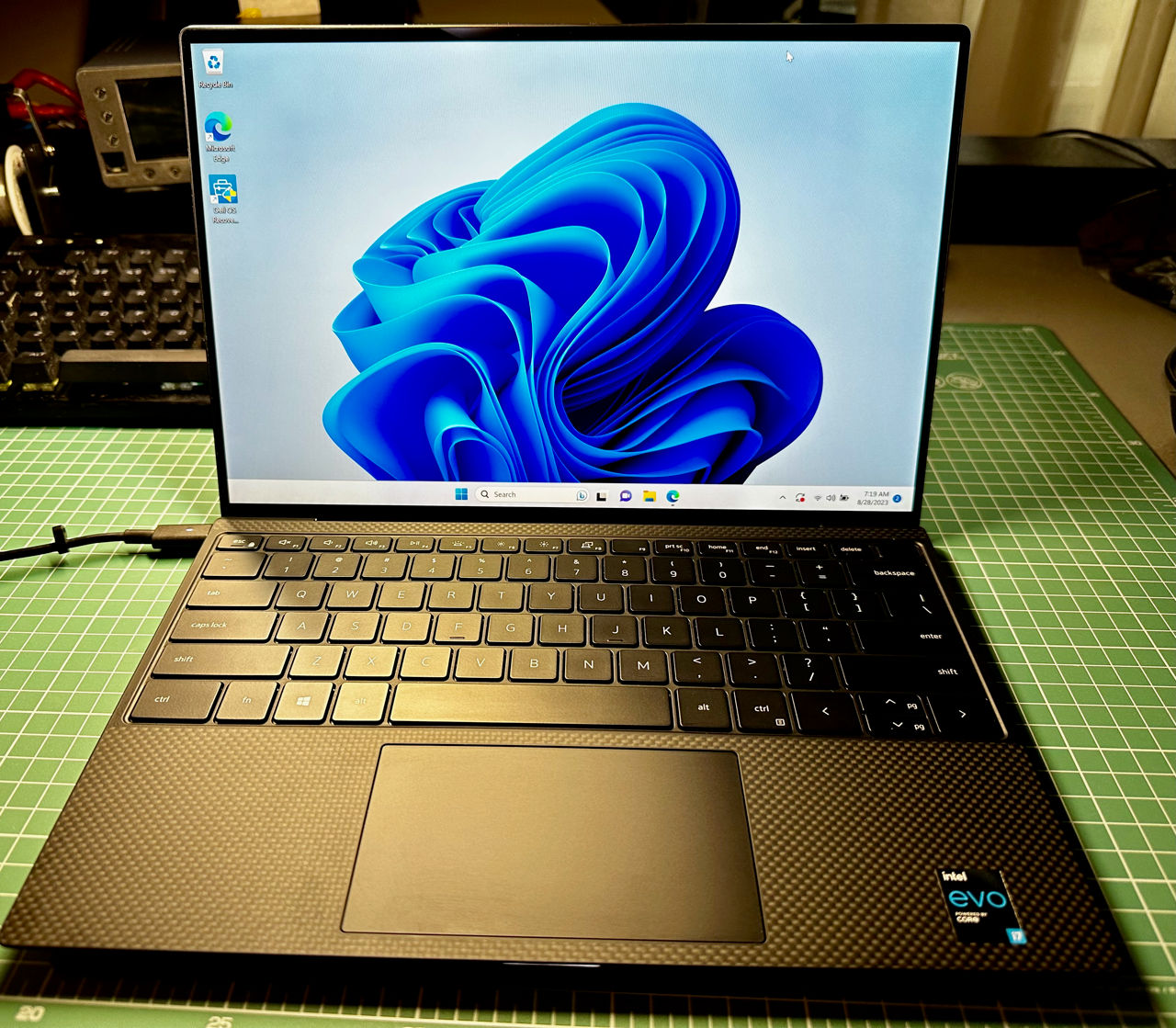Ультрабук Dell XPS 13 [i7-1195G7/16GB RAM/512GB SSD]