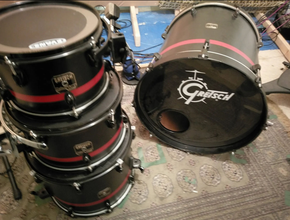 Se vinde set tobe Gretsch Catalina Black Widow 20, 10, 12, 14. Продаются барабаны. foto 1
