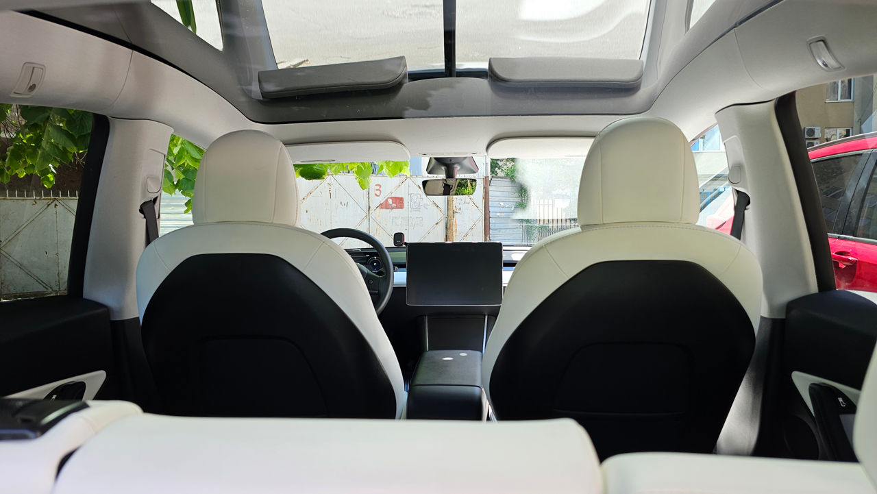 Tesla Model Y foto 4