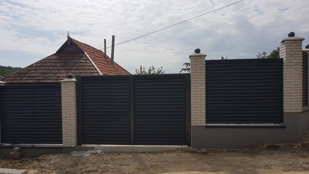 Porti din jaluzele metalice si de tip rancho/ ворота жалюзи, ранчо foto 12