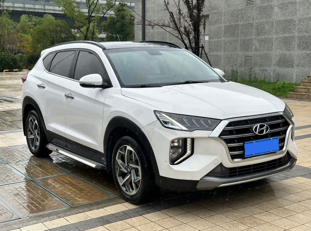 Hyundai Tucson foto 2