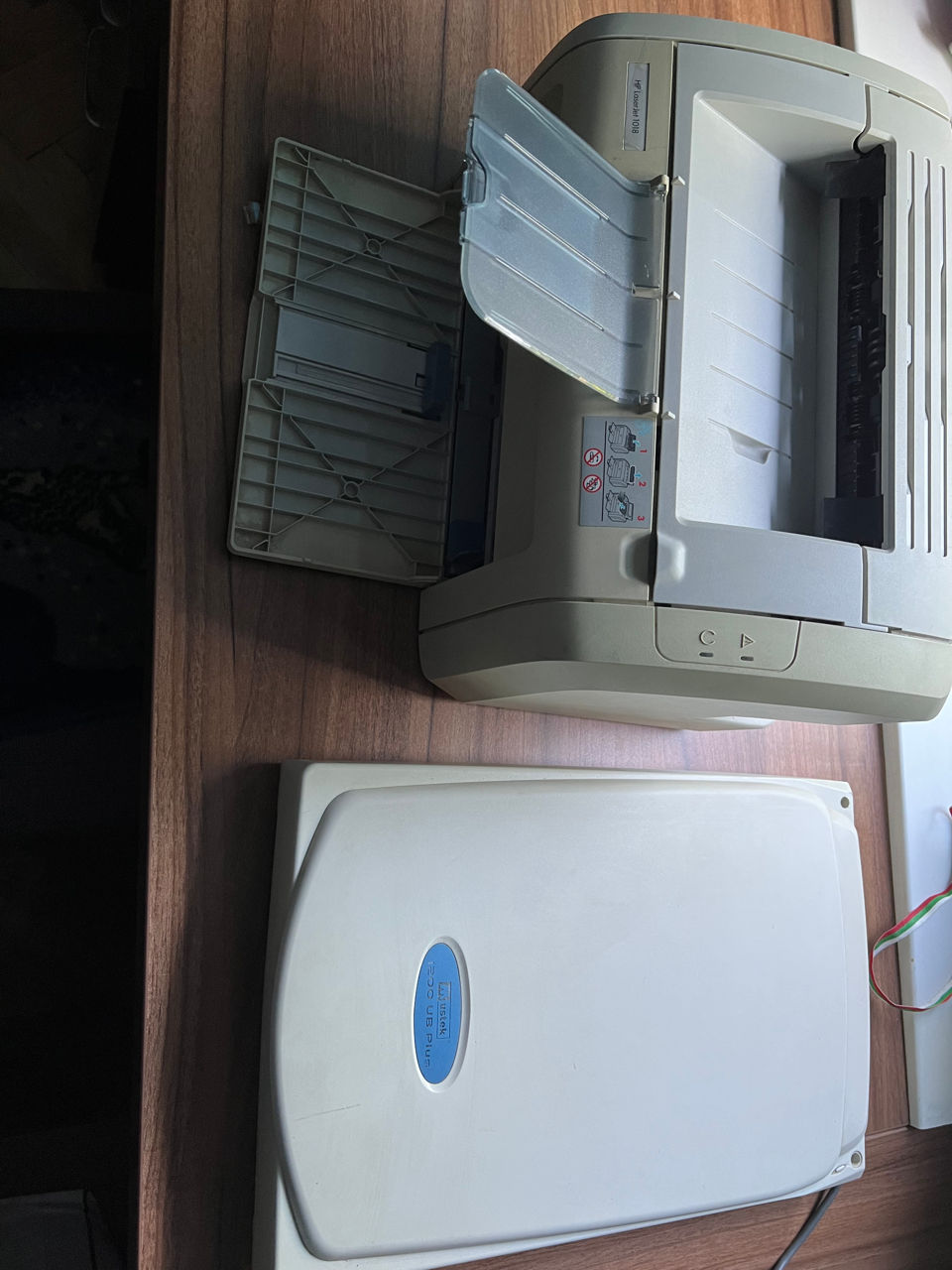 Принтер HP Lazer jet 1018+ сканер Mustek 1200 UB Plus фото 0