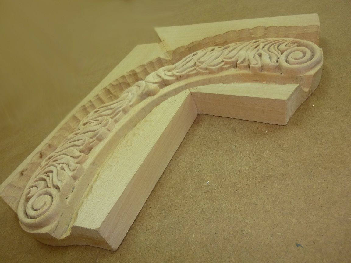 Резьба по дереву . Ручная работа