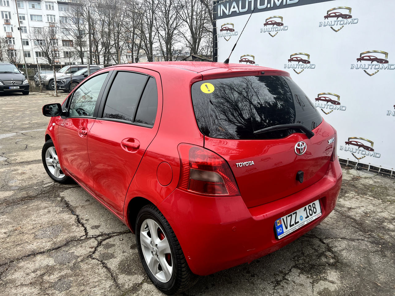 Toyota Yaris foto 2