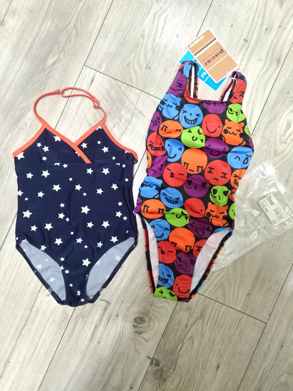 Новый купальник, 5-6л и 3-4г, costum de baie