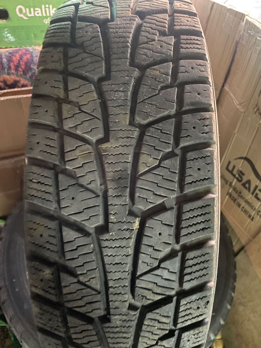 Hankook 225/70/r15C