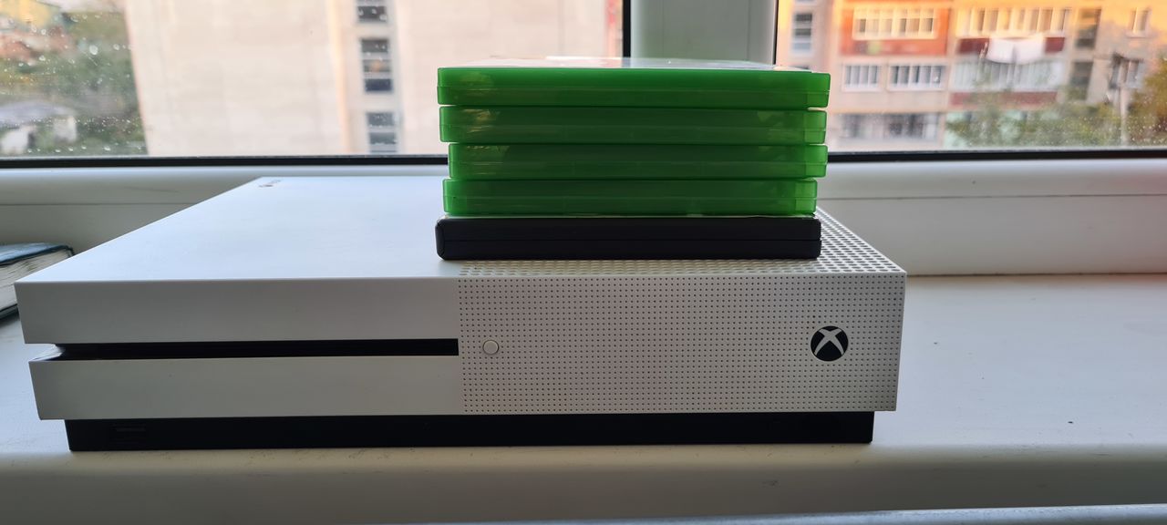 Xbox One S 1TB