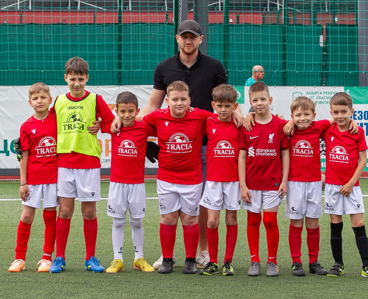 Înscrie-ți copilul la Fotbal pentru Copii de la 3 Ani! foto 2