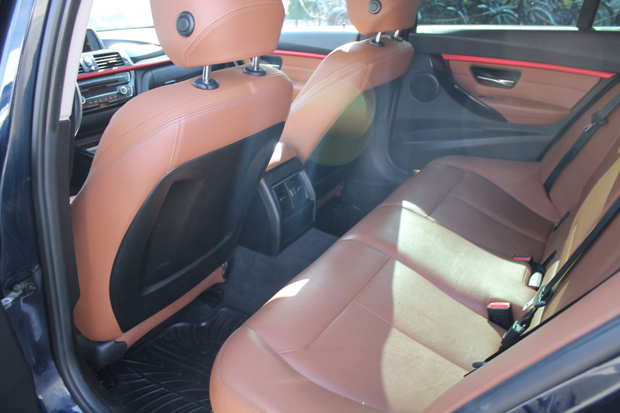 BMW 3 Series foto 8