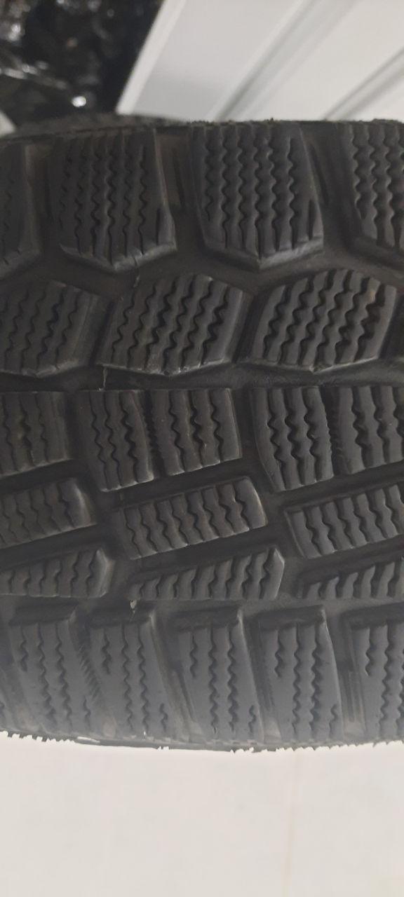 Комплект шин(4штуки)195/65 R15 зима