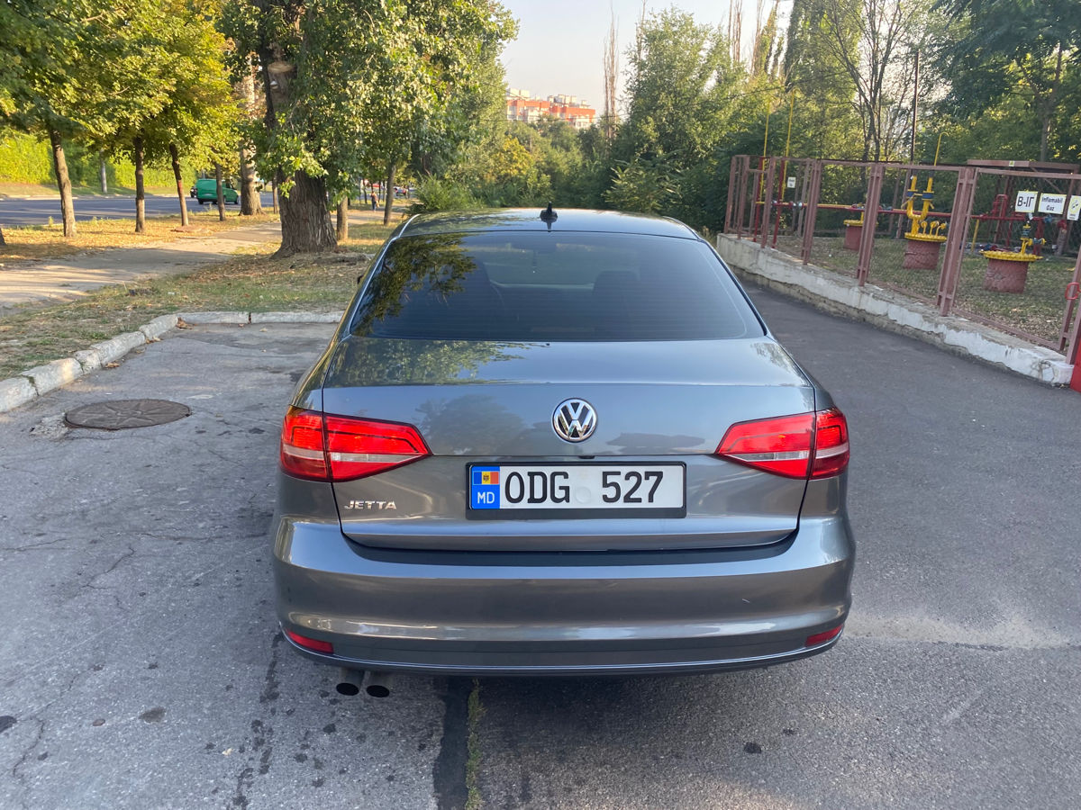 Volkswagen Jetta foto 7