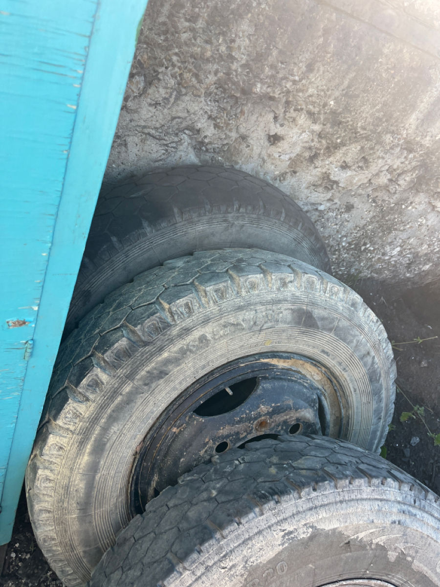 Anvelope Zil Kamaz  foto 1