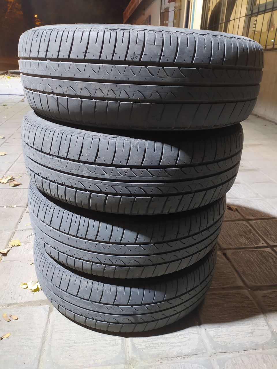 Летние шины Bridgestone 165/65 R15