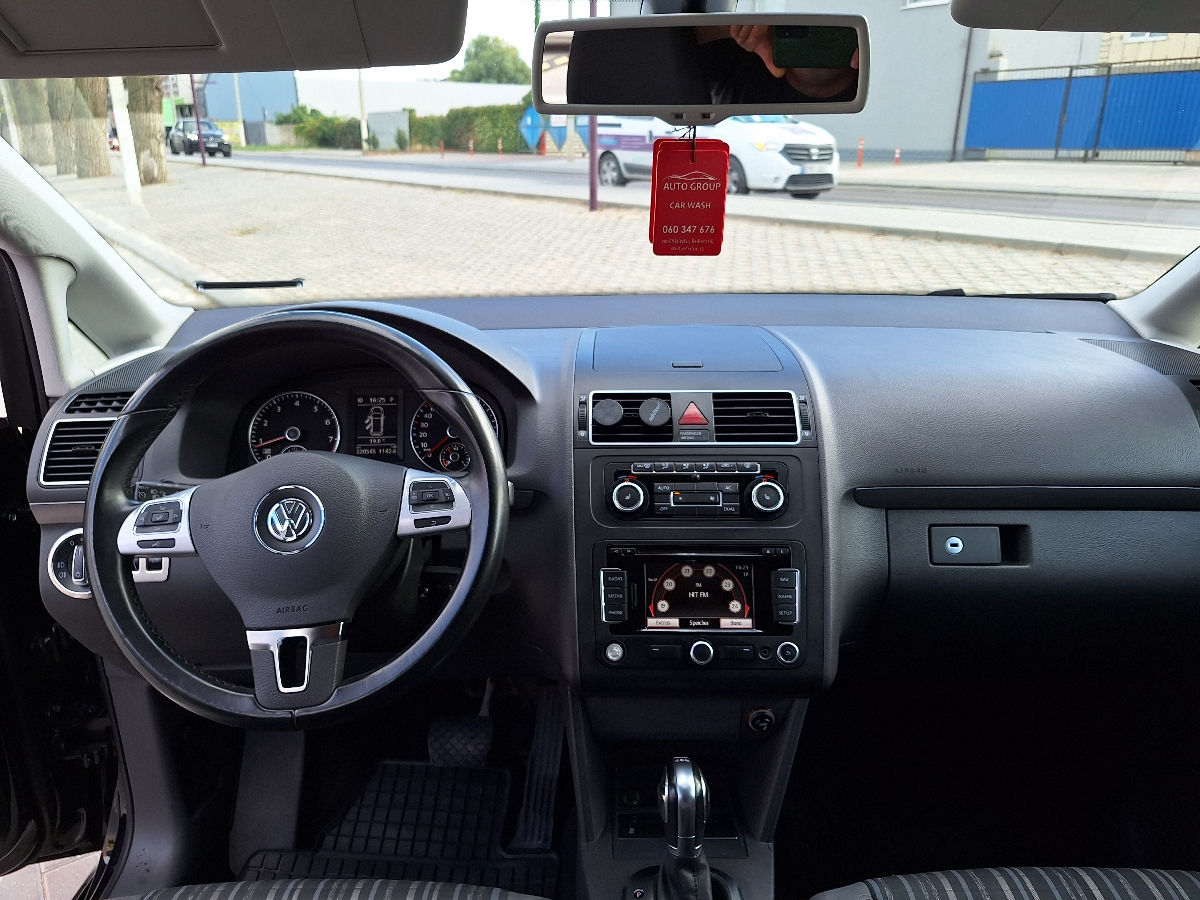 Volkswagen Touran foto 5