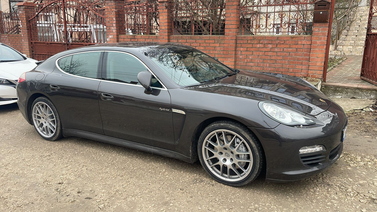 Porsche Panamera фото 3