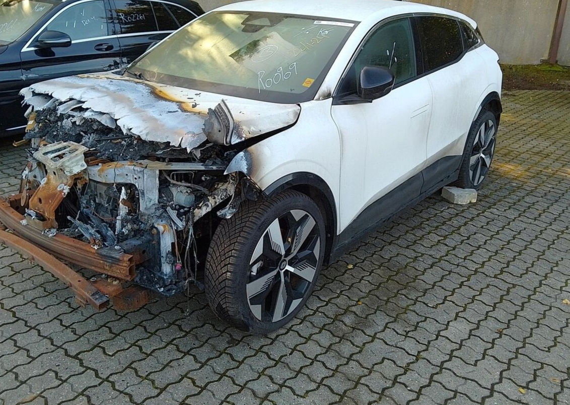 Renault Megane 2024 г. с пробегом, 2000