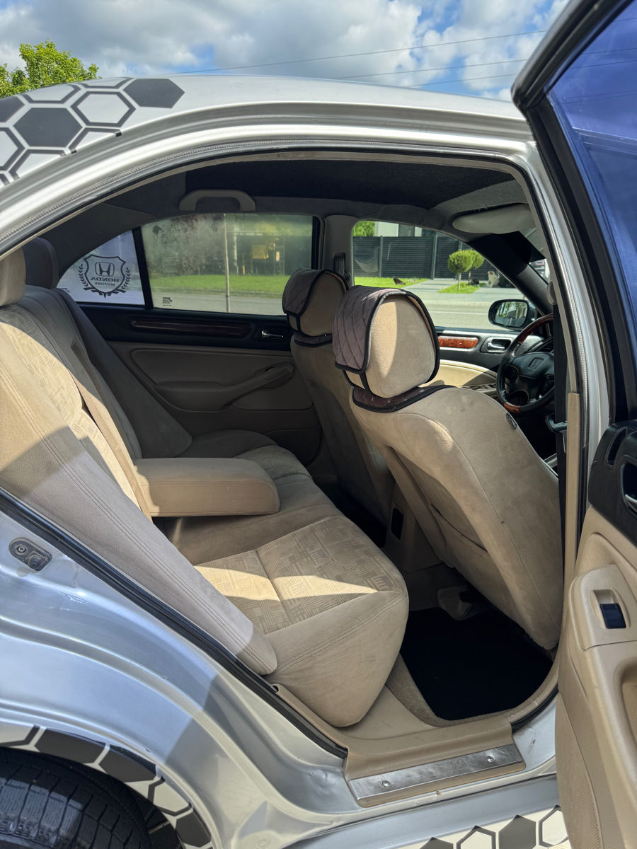 Honda Accord фото 7