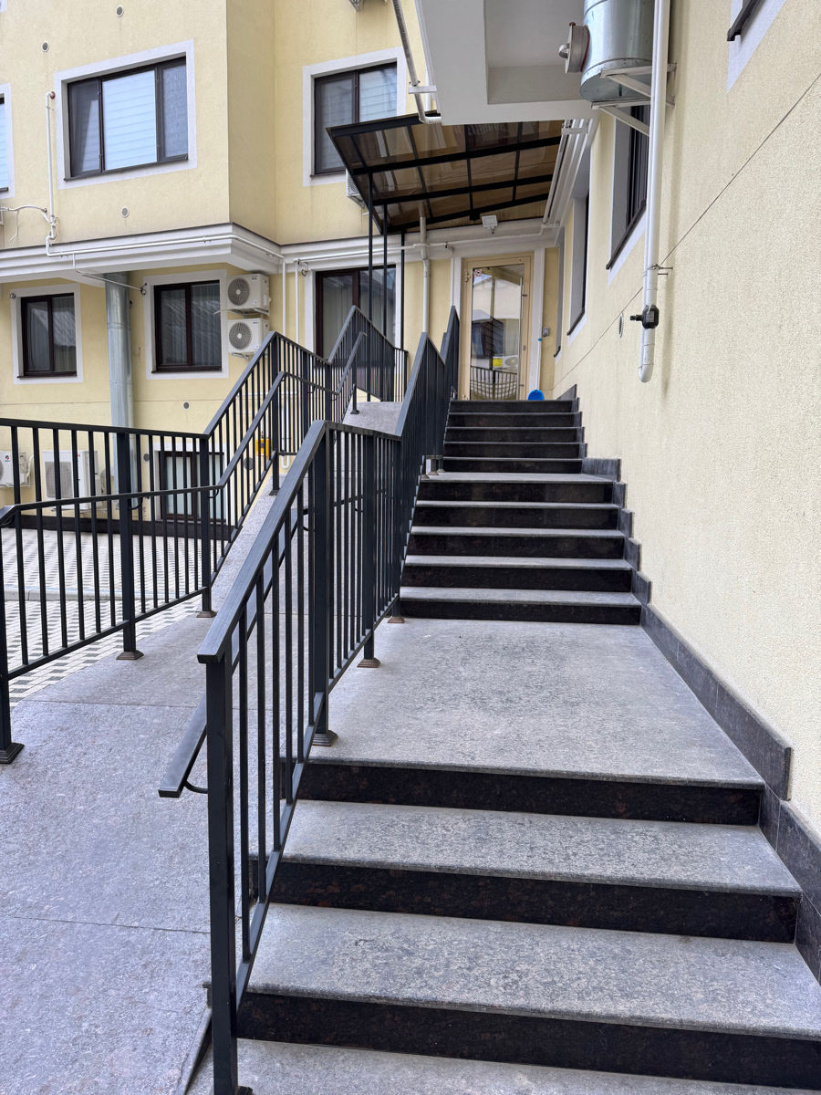 curățenie de întreținere bloc, întreținere scări, curățenie  bloc locativ, Уборка подъездов жилого foto 0