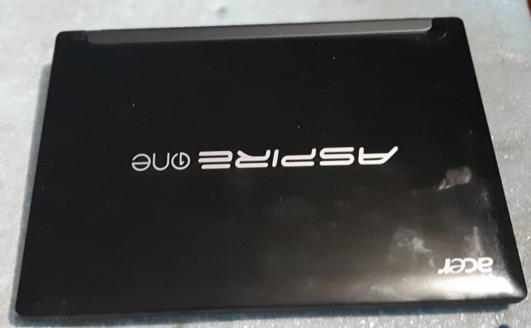 Продаю Acer Aspire One ! фото 1