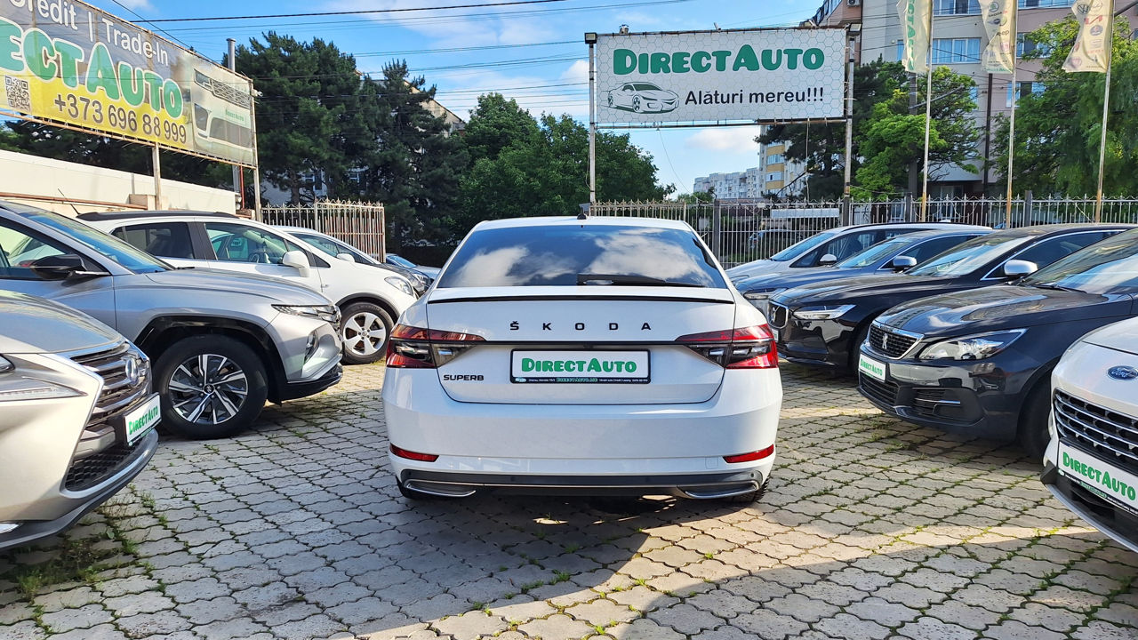 Skoda Superb foto 3