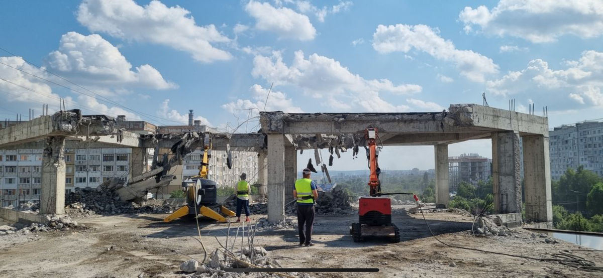Demolare снос гидромолот,Mini-excavator,Bobcat фото 5
