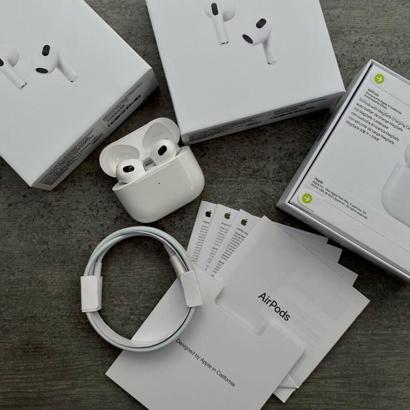 New Apple Airpods 3 Magsafe