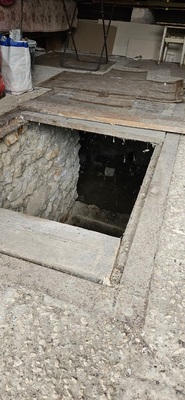 Cota din casă pe pământ cu drept defolosință exclusivă asupra lotului de 4 ari din Centrul capitalei foto 5