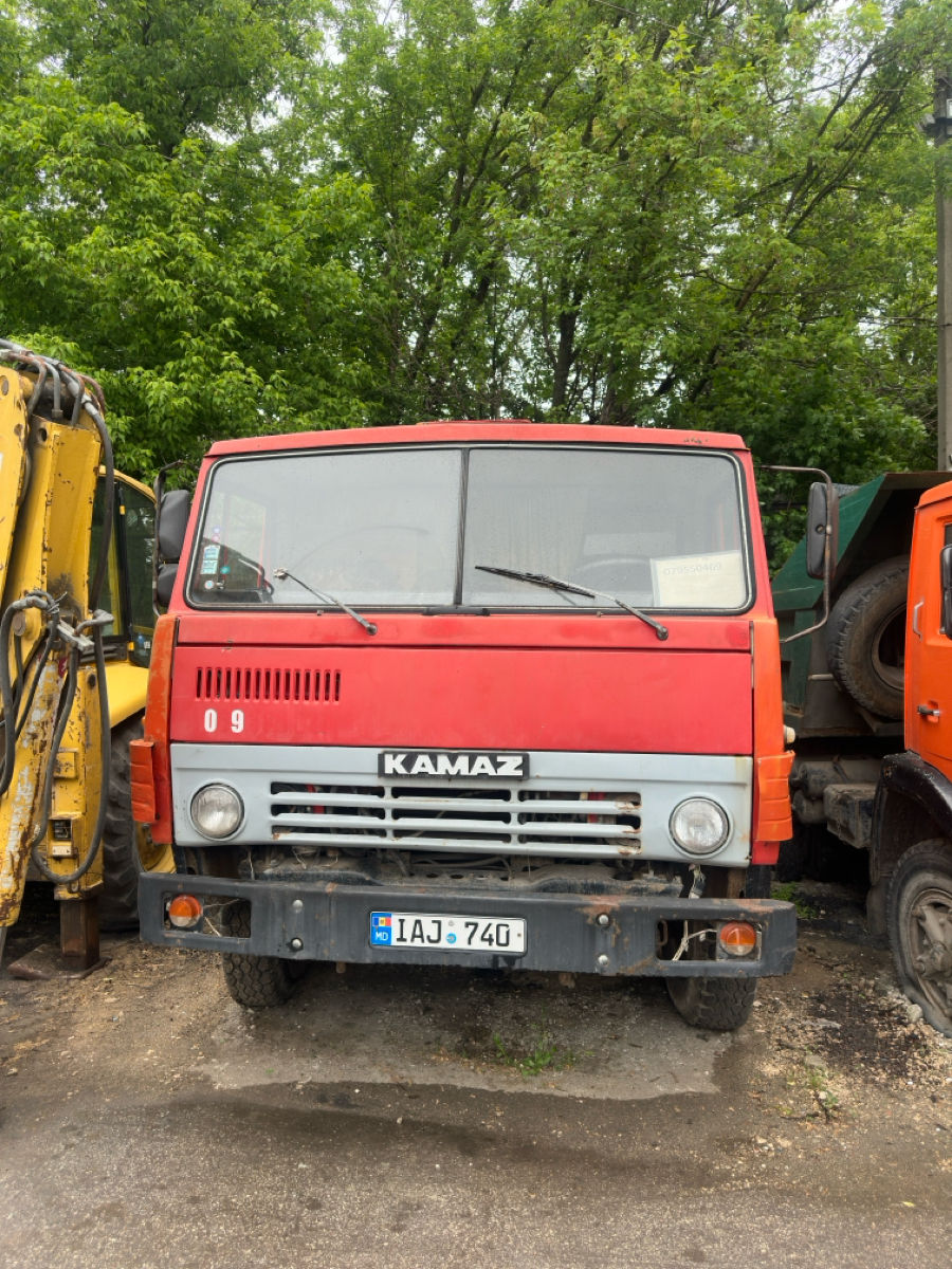 KAMAZ Самосвал foto 0
