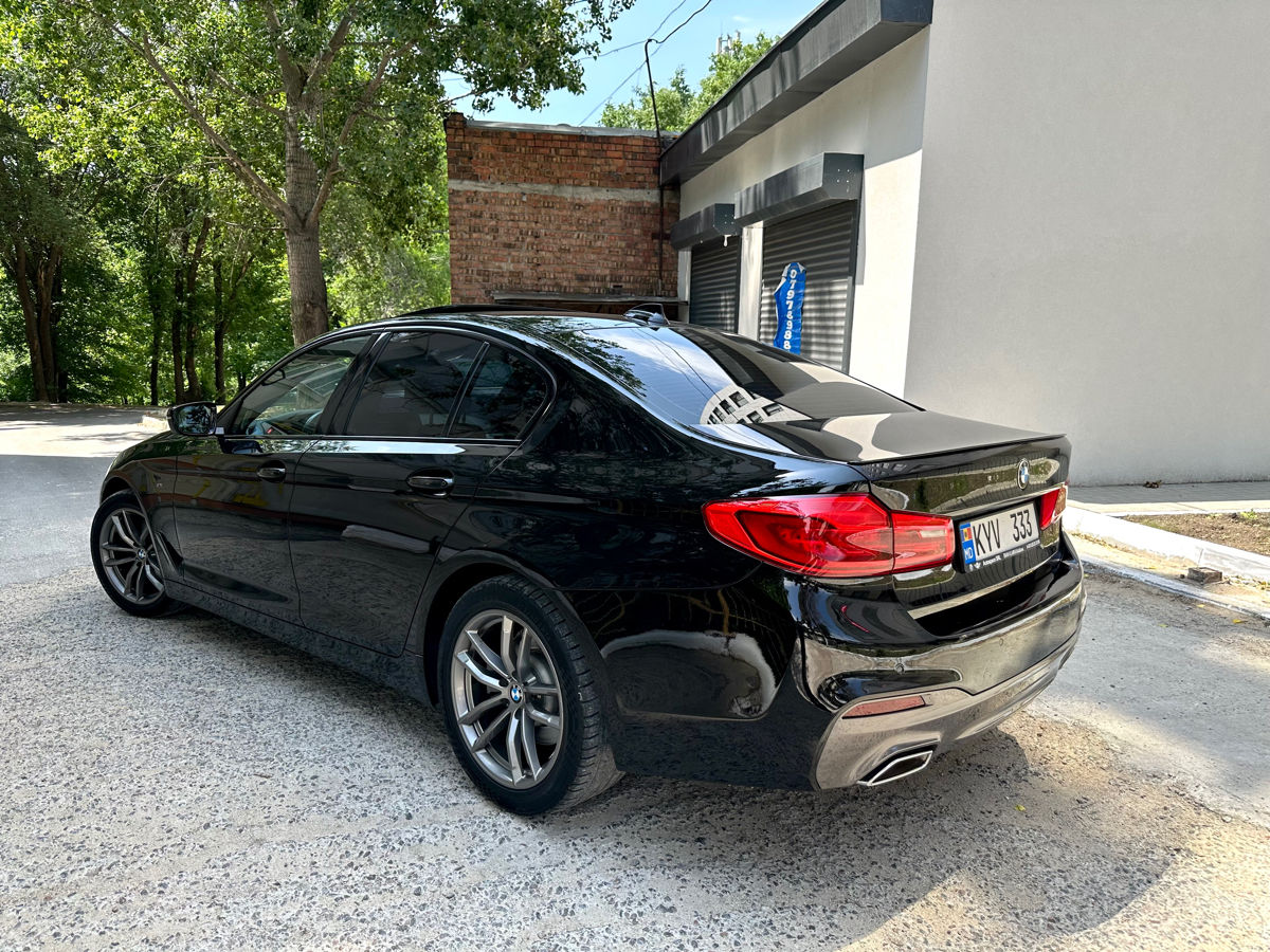 BMW 5 Series foto 1