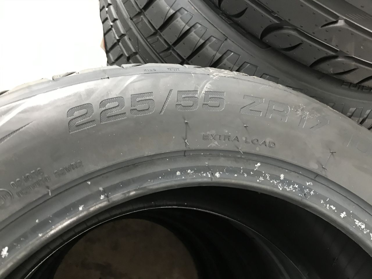 2 шины/2 anvelope 225/55 R17 Riken UHP (Michelin Group)/ Доставка, livrare toata Moldova foto 6