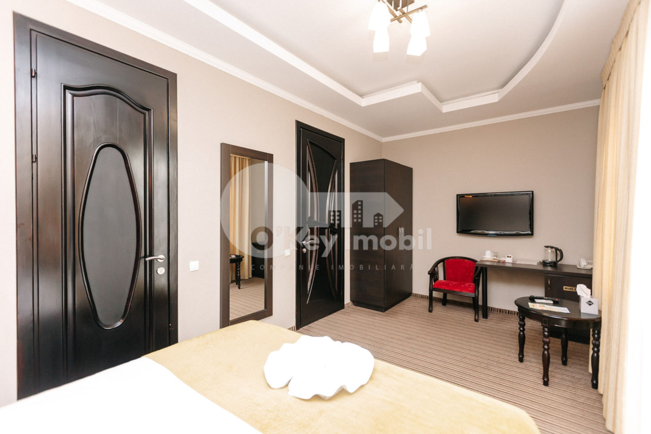 Chirie! Hotel, centru orașului, 800 mp, teren de 12 ari, 7 500 € foto 11