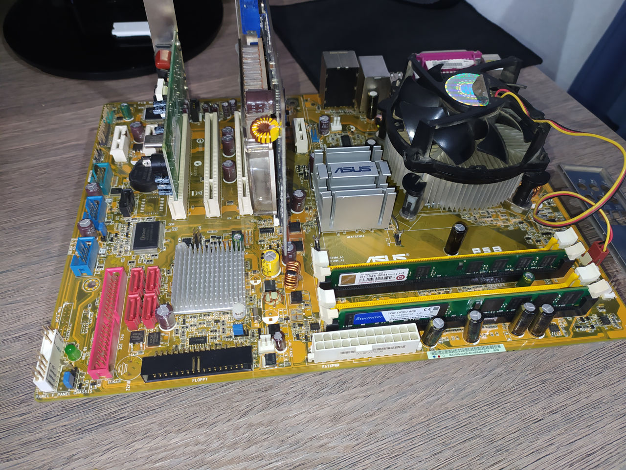 Сборка Intel Pentium Dual-Core E5200 + Asus GeForce 8500 GT + ASUS P5B