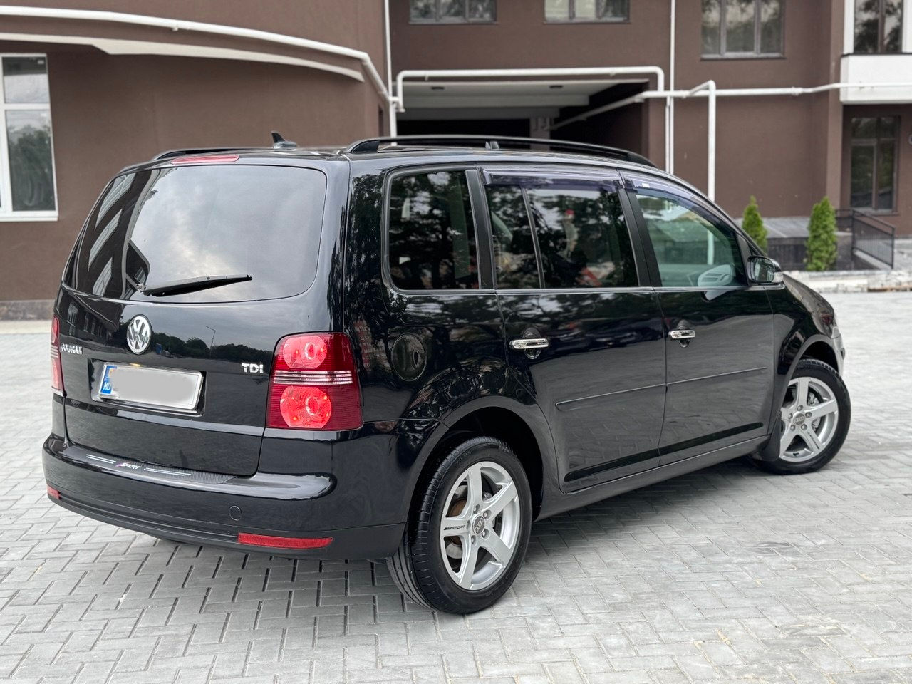 Volkswagen Touran фото 1