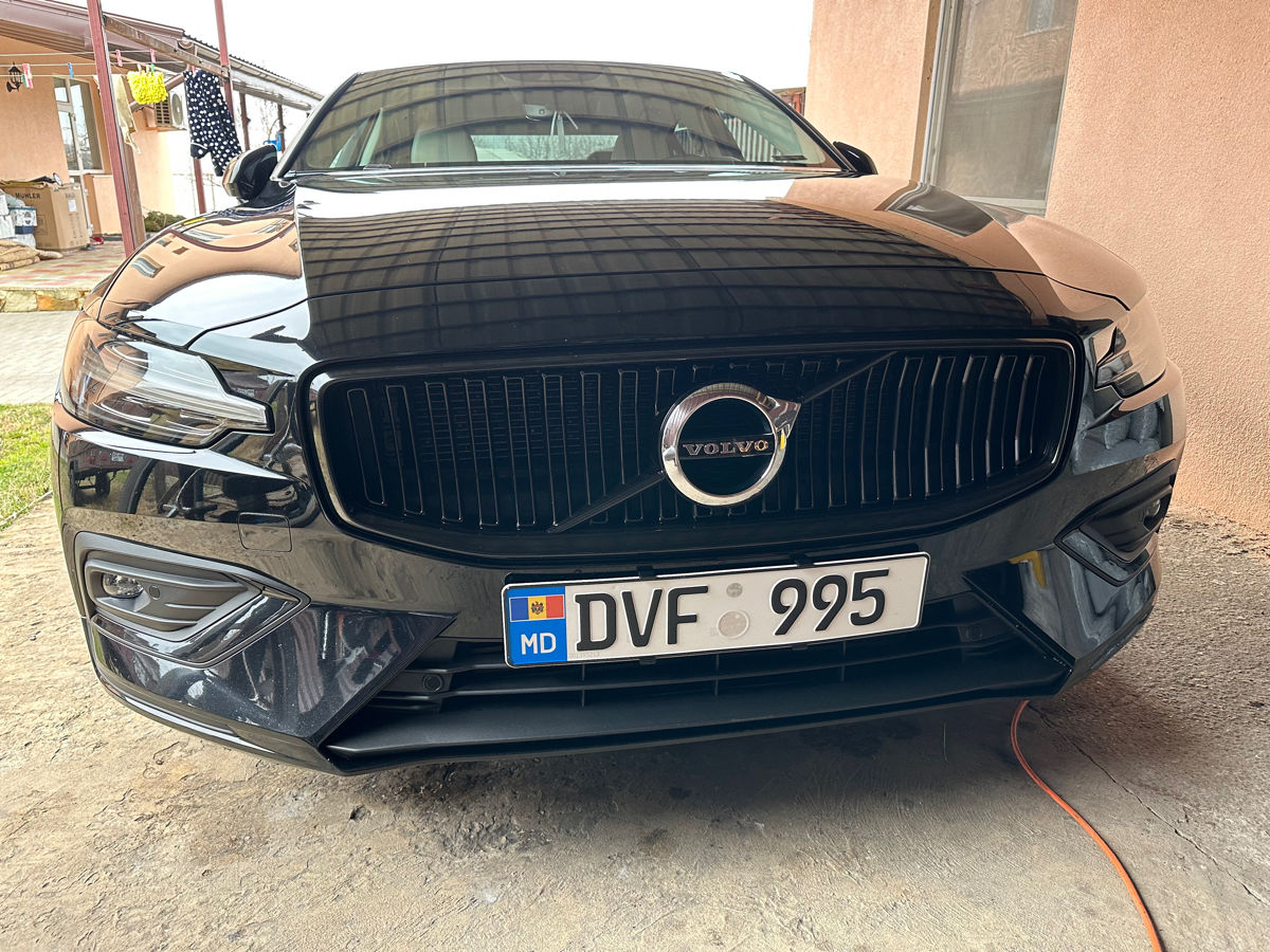 Volvo S60 foto 0