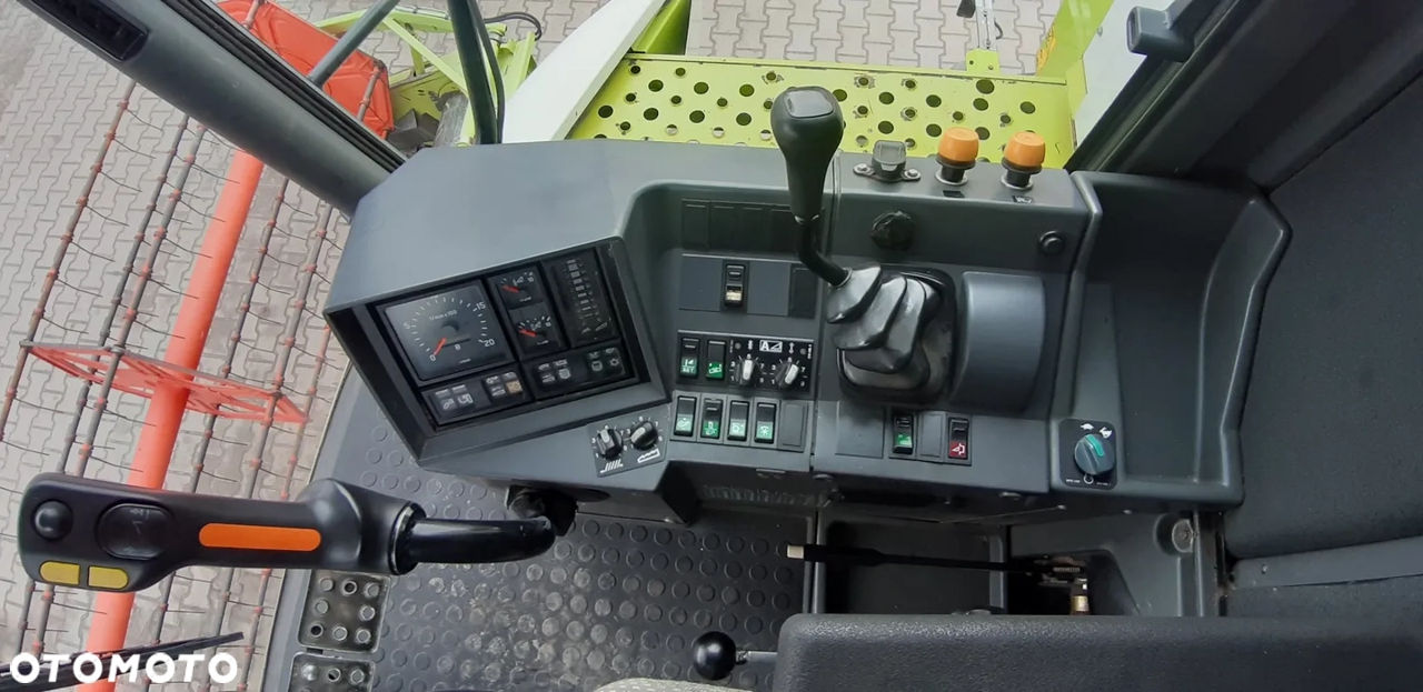 Combină Claas Mega 350 heder cereale+heder porumb/floare 6x70 foto 16