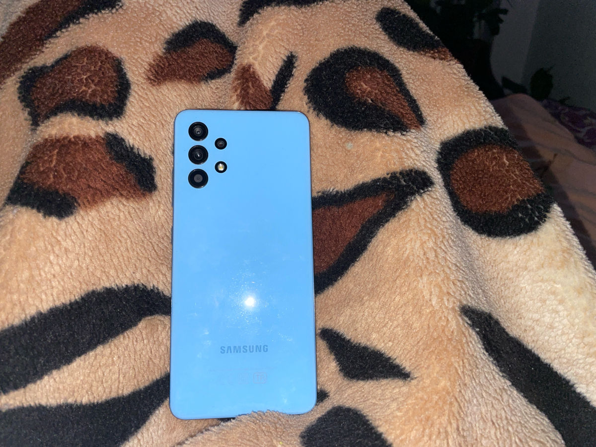 Samsung A32.64g.  şi Samsung A04E nou nouț foto 1