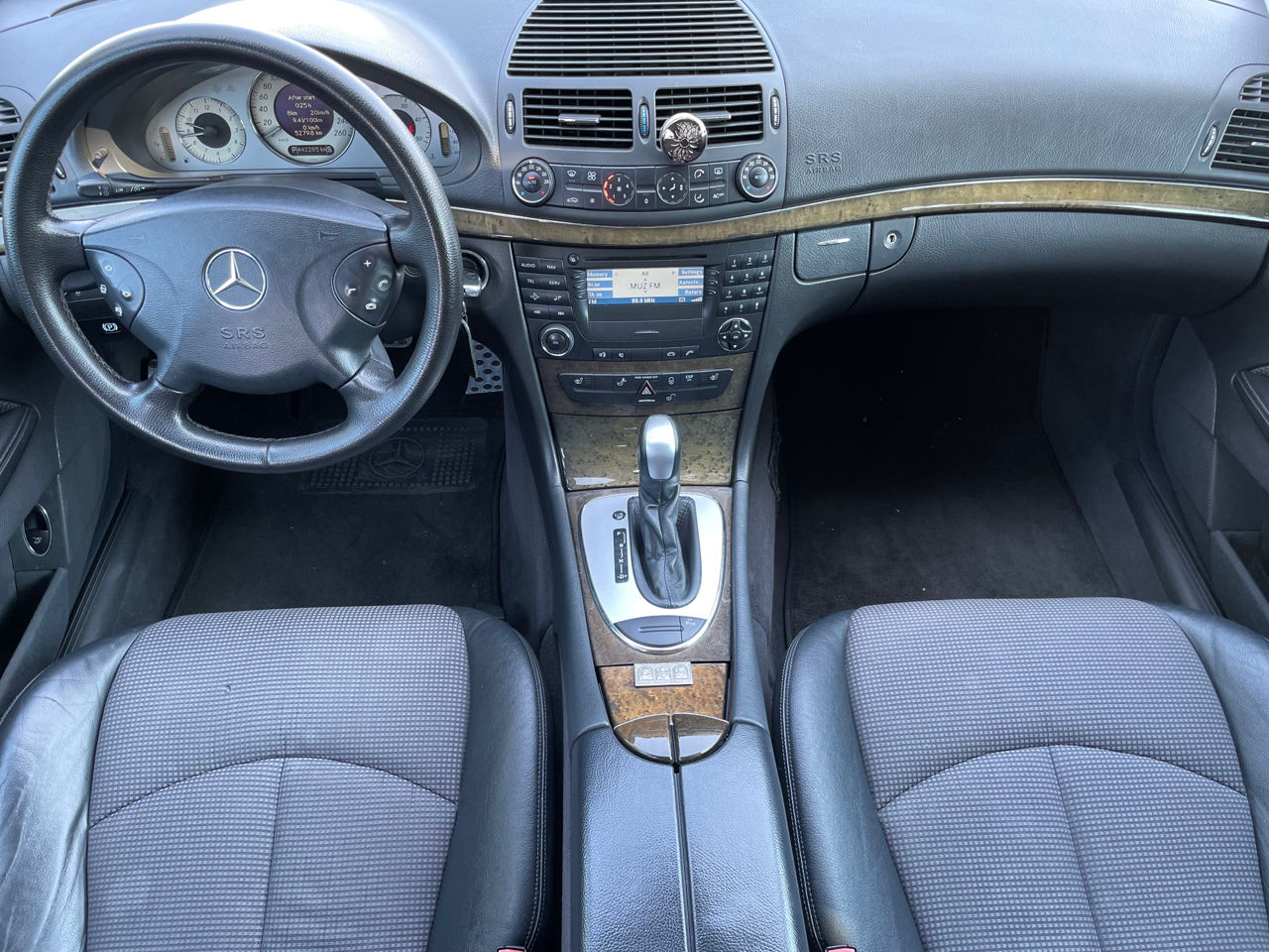Mercedes E-Class foto 7