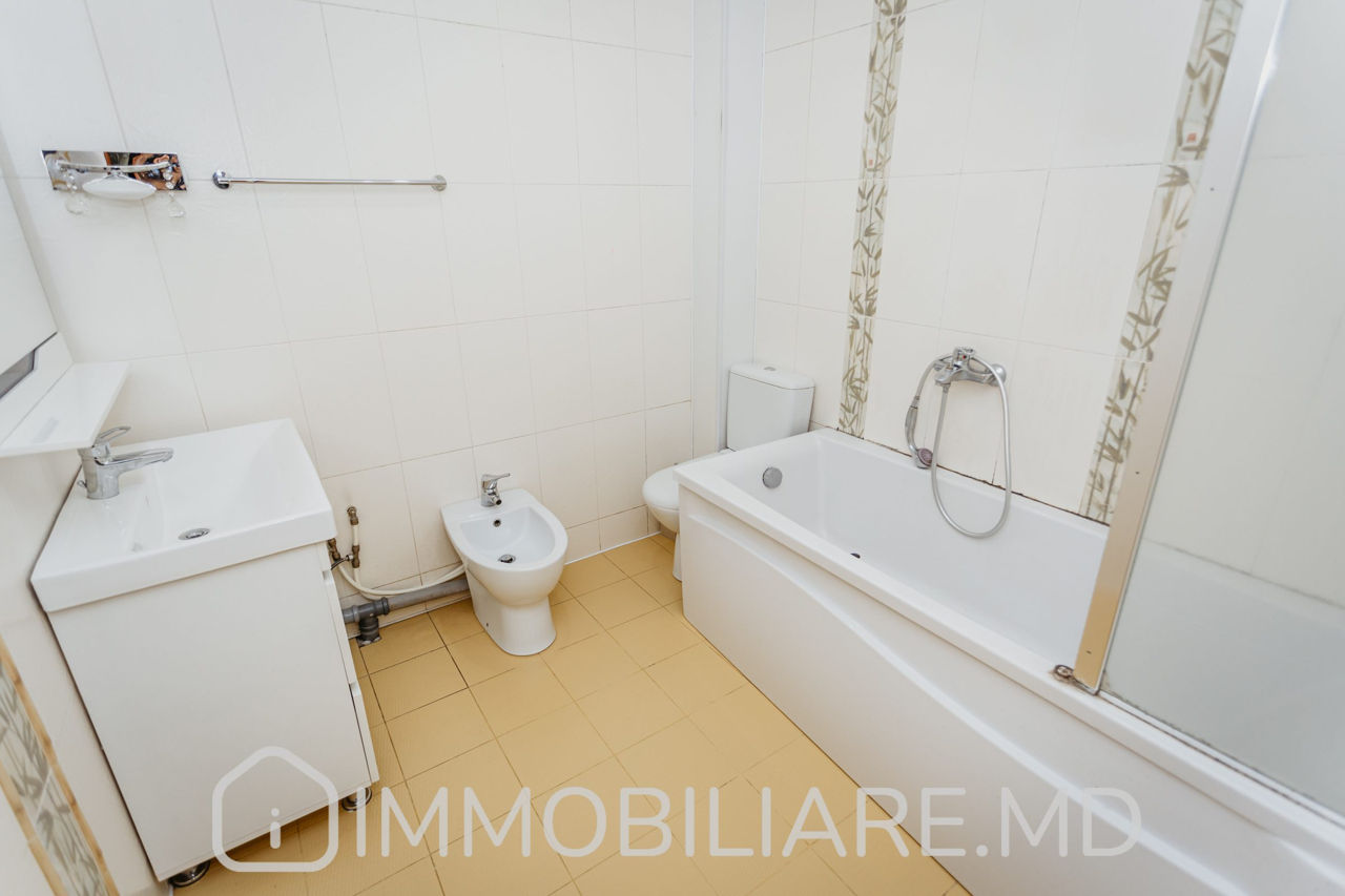 Apartament cu 2 camere, 77 m², Durlești, Chișinău foto 9