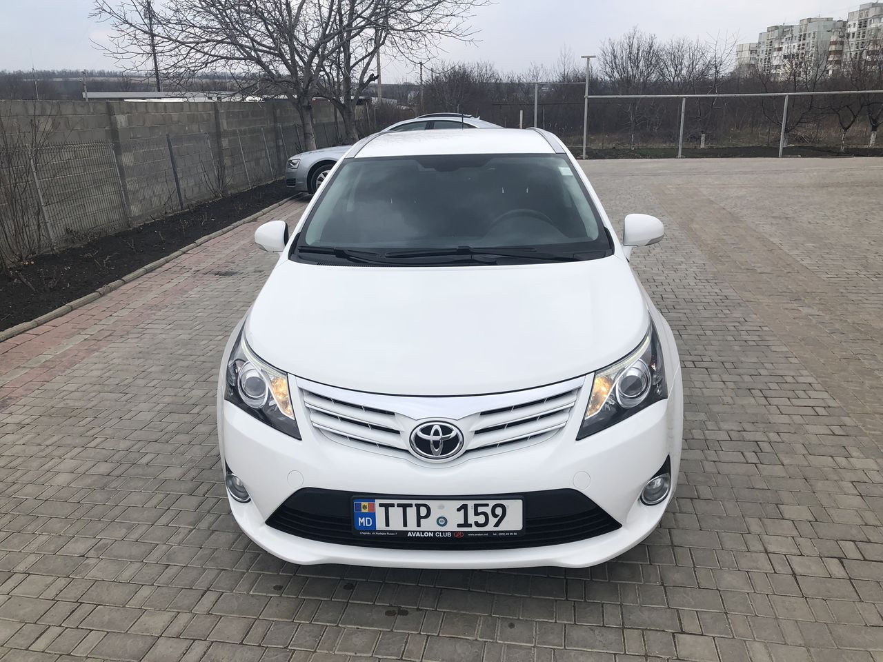 Toyota Avensis фото 1