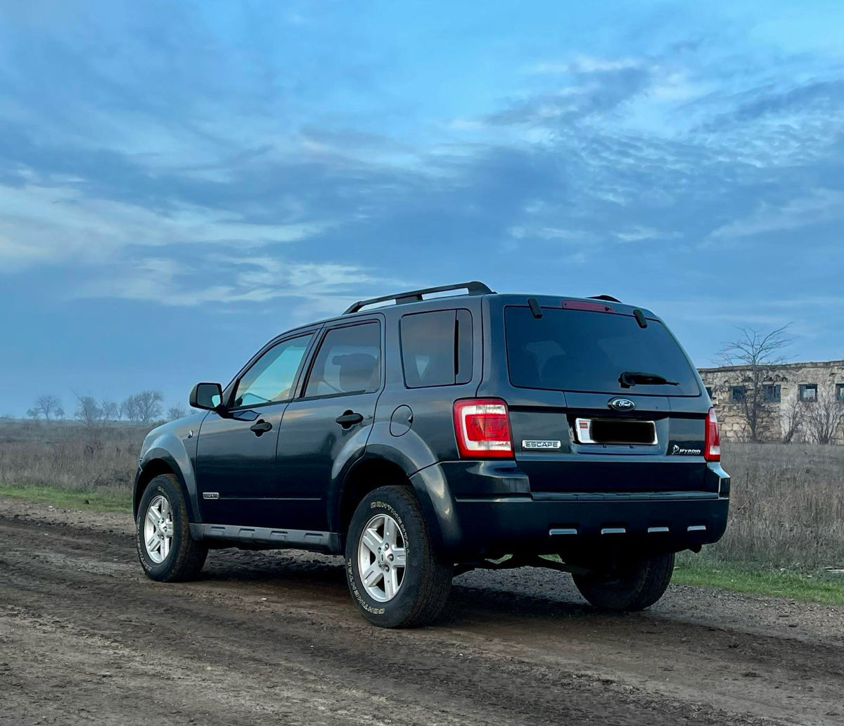 Ford Escape фото 1
