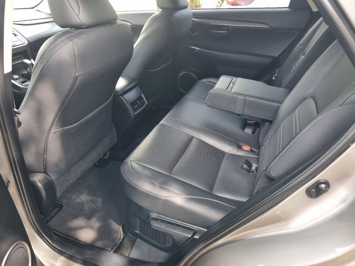 Lexus NX Series 2014 photo 15