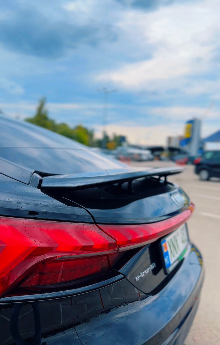 Audi E-tron GT foto 2