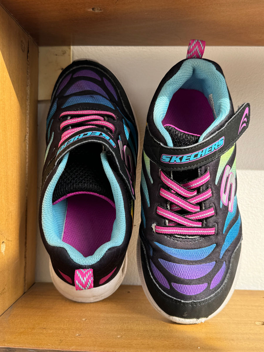 Кроссовки Skechers для девочки! фото 0