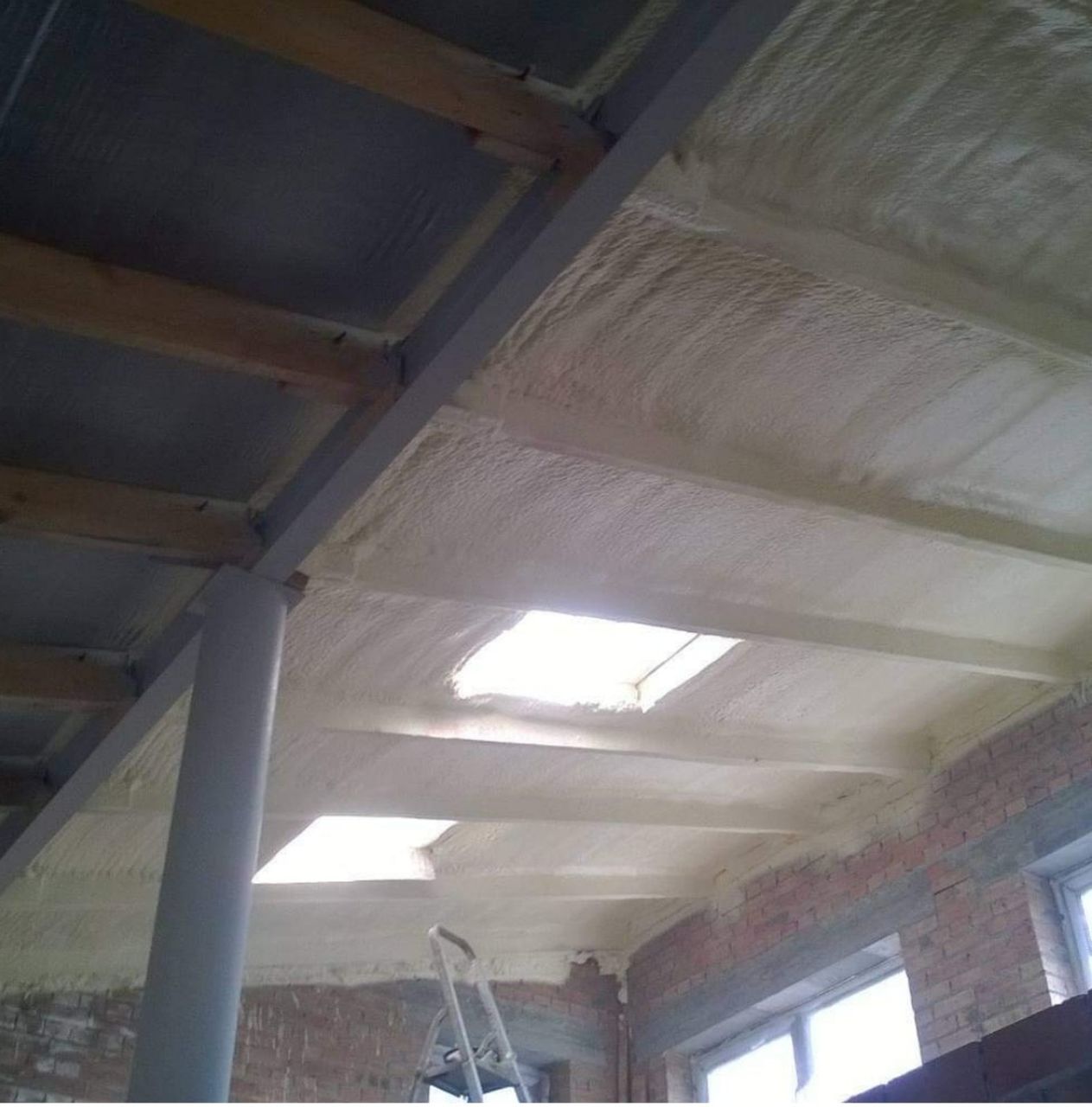 Termoizolarea acoperisului cu spuma! foto 10