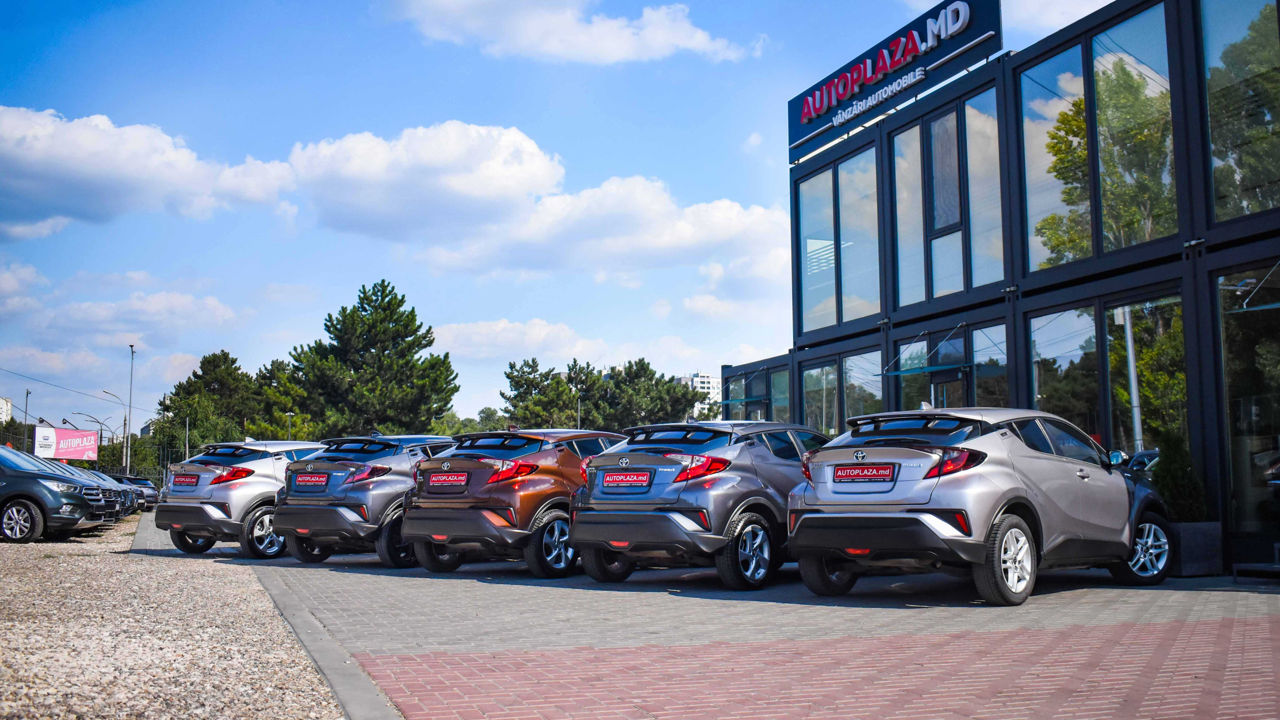 Toyota C-HR foto 2
