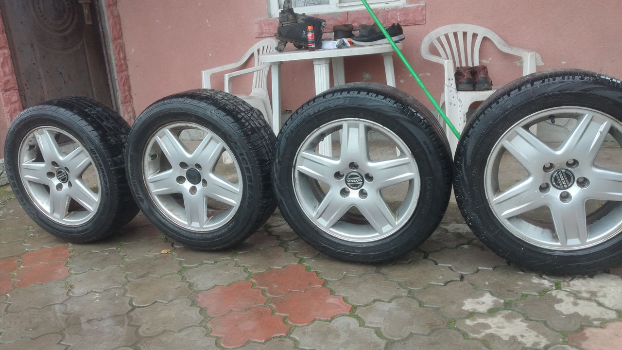 Dezmembrez Volvo s40 din 2005 foto 4